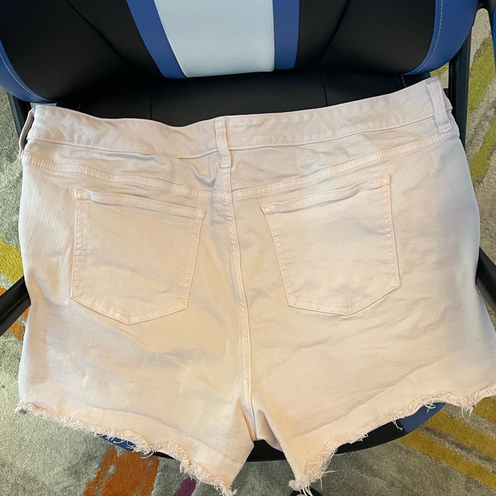 Torrid blush shorts feel the fit - Picture 3 of 5